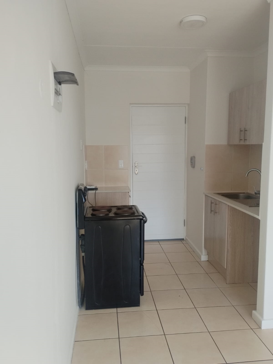 To Let 2 Bedroom Property for Rent in Heather Park Western Cape